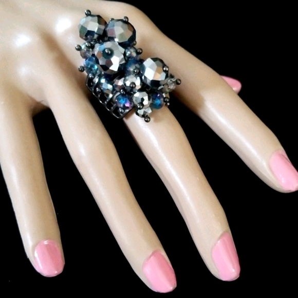 Vintage Gunmetal Beaded Stretch Statement Ring One Size - Picture 5 of 11